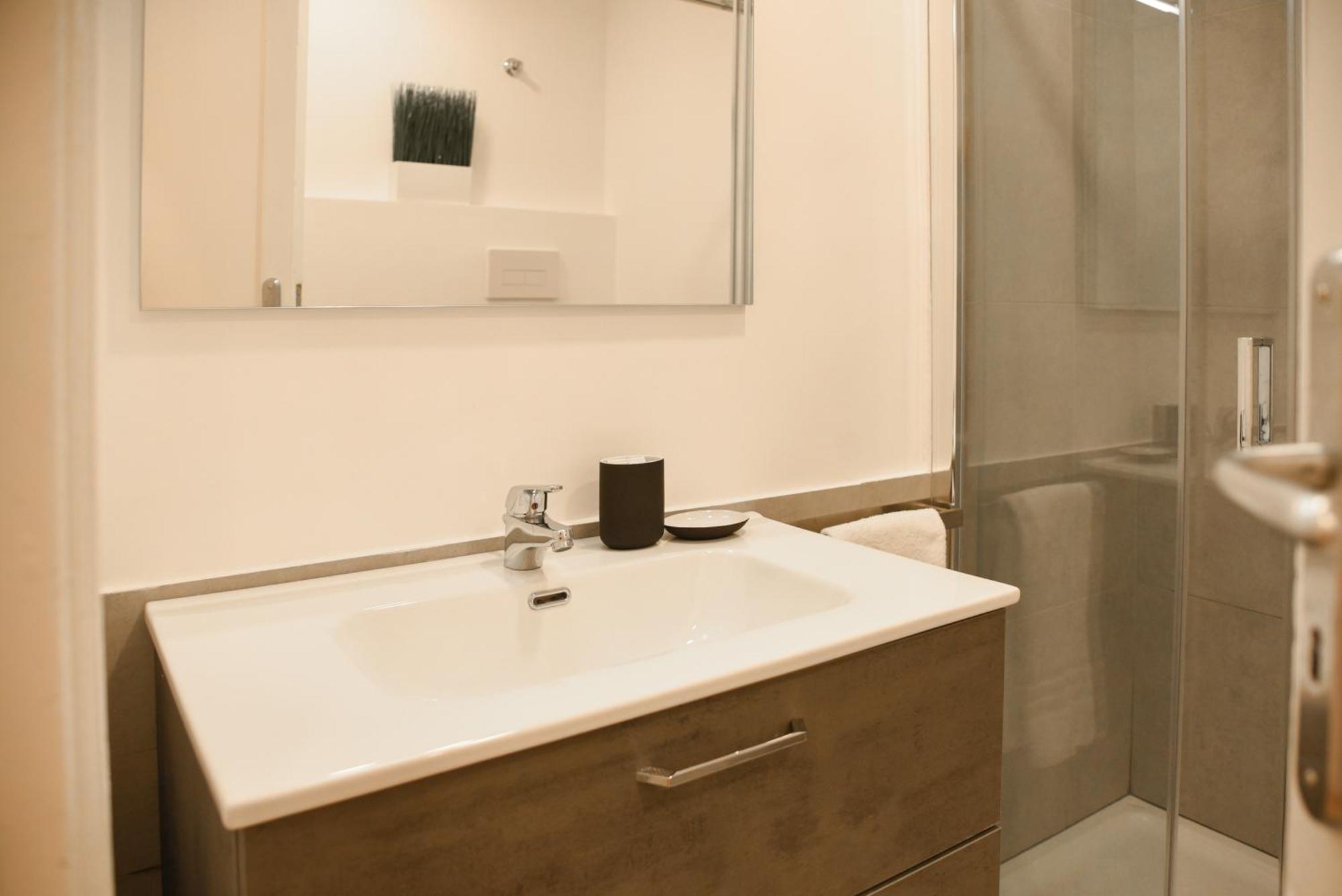Appartamento Downtown Umberto 74 Napoli Esterno foto