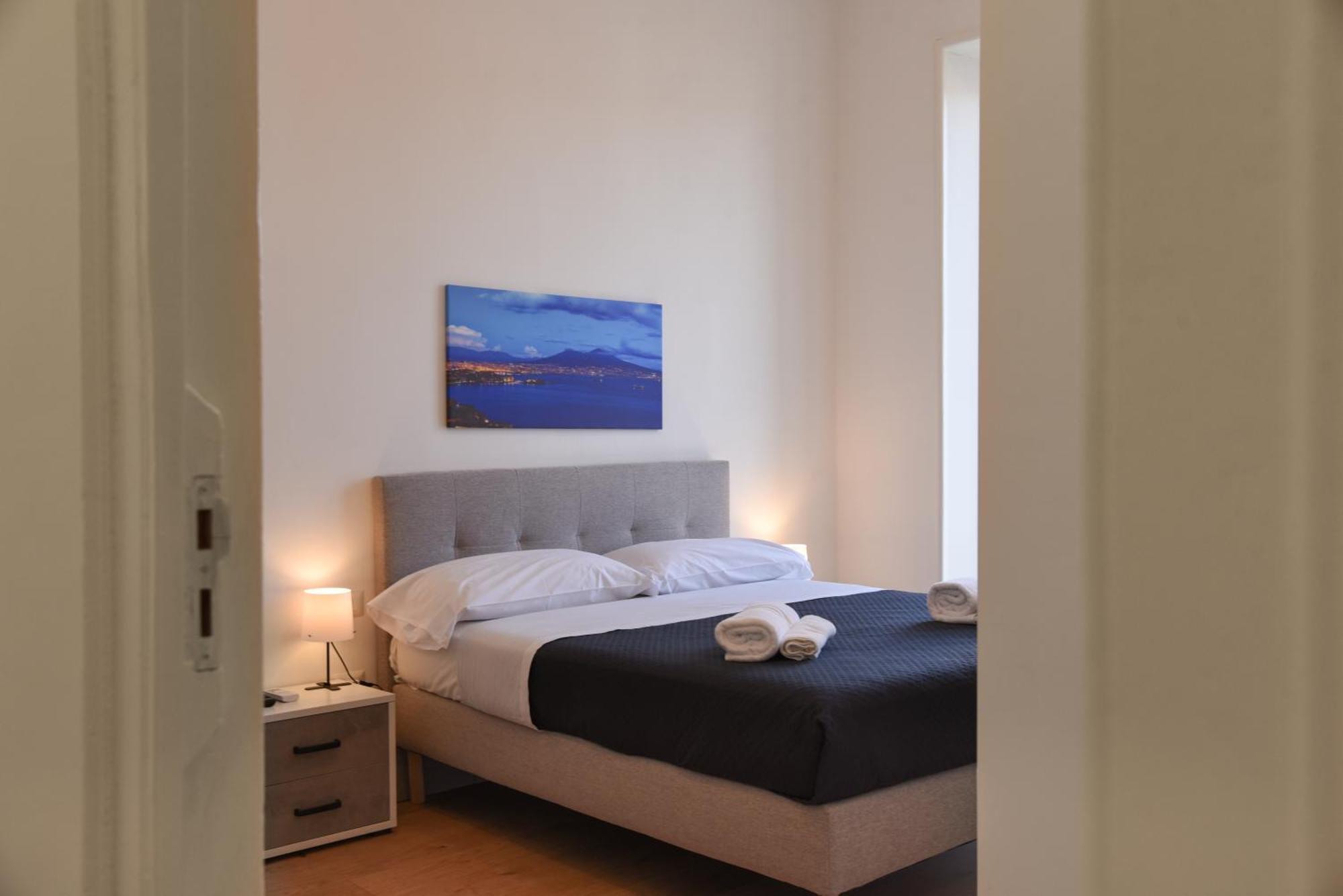Appartamento Downtown Umberto 74 Napoli Esterno foto