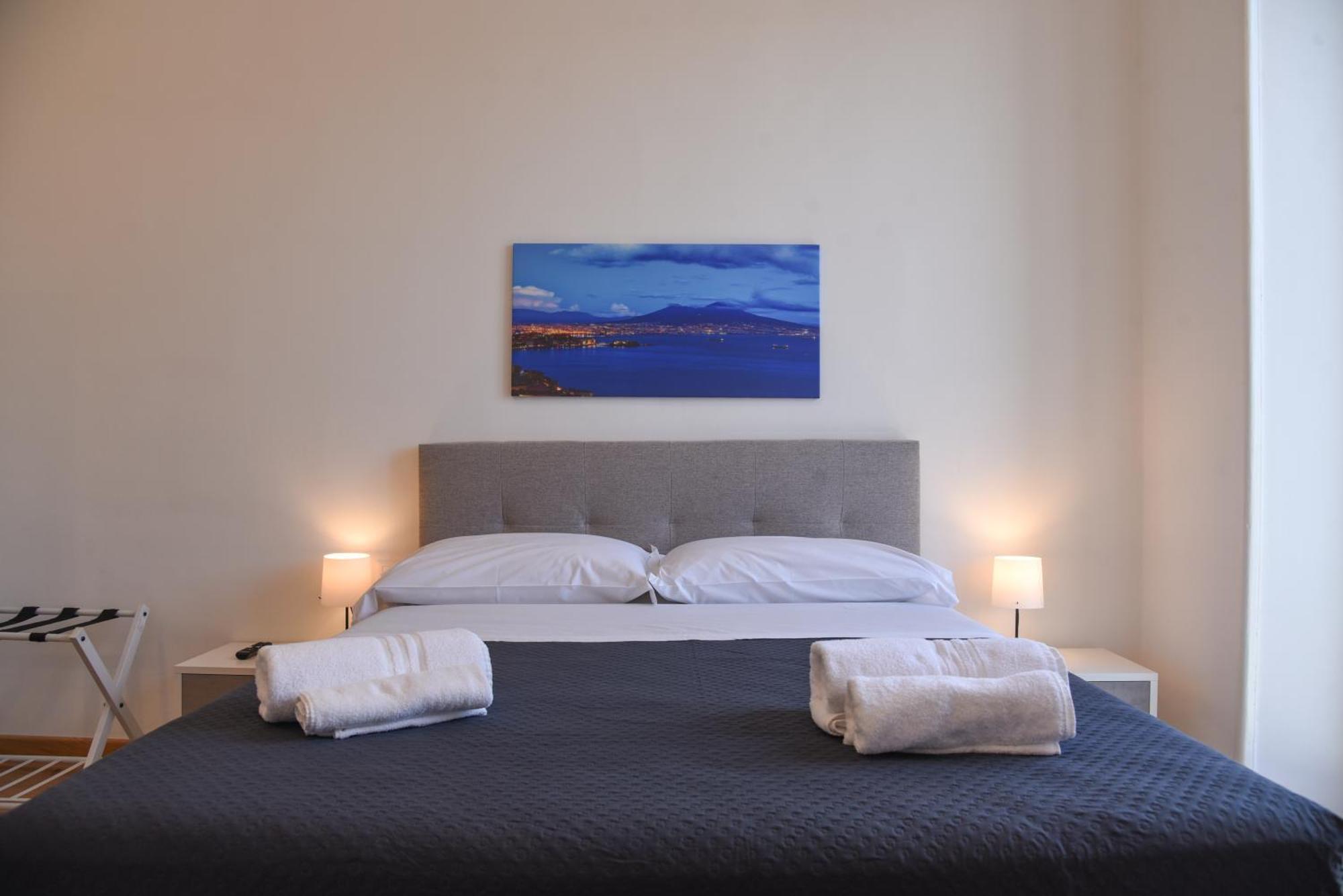 Appartamento Downtown Umberto 74 Napoli Esterno foto